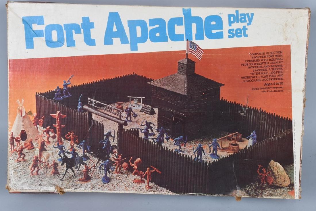 MARX #4202 FORT APACHE PLAYSET w/ BOX: Original Marx Playset. Looks mostly complete. Boxed. 22" Very Good