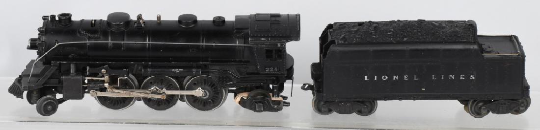LIONEL 224 ENGINE & 2466W TENDER (1 of 5)