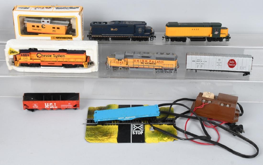 H.O TRAIN ENGINE LOT & MORE (1 of 3)