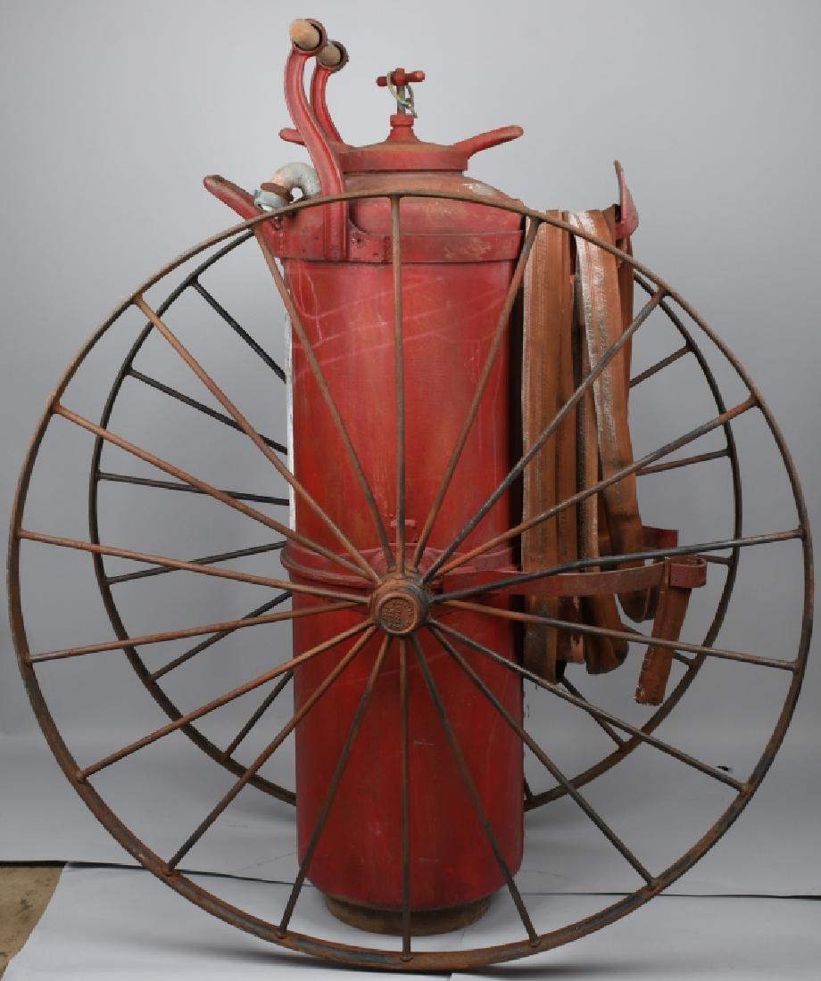 FOAMITE CHILDS WHEELED FIRE EXTINGUISHER (1 of 7)