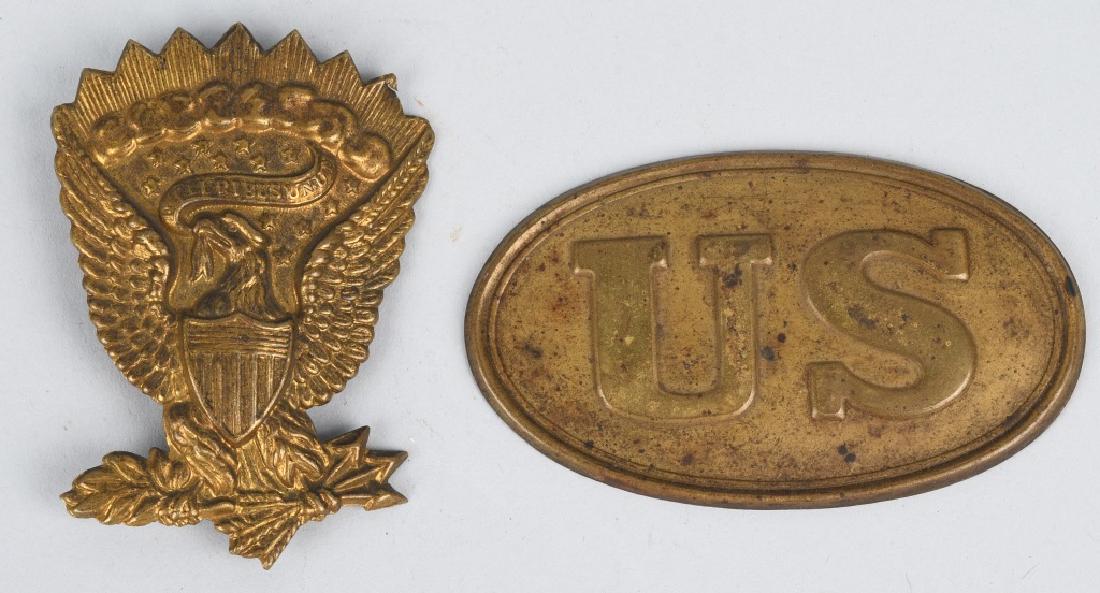 MEXICAN WAR - CIVIL WAR M39 BOX PLATE & HAT DEVCE: Unfinished M 1839 box plate. Civil War Jeff Davis hat device. The hat device has the correct slight curvature but has replaced hooks. very good.