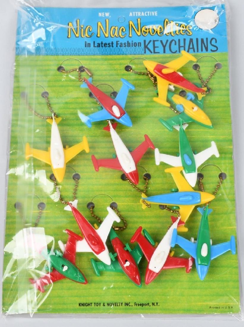 AIRPLANE PUZZLE KEY CHAINS DISPLAY, VINTAGE (1 of 4)