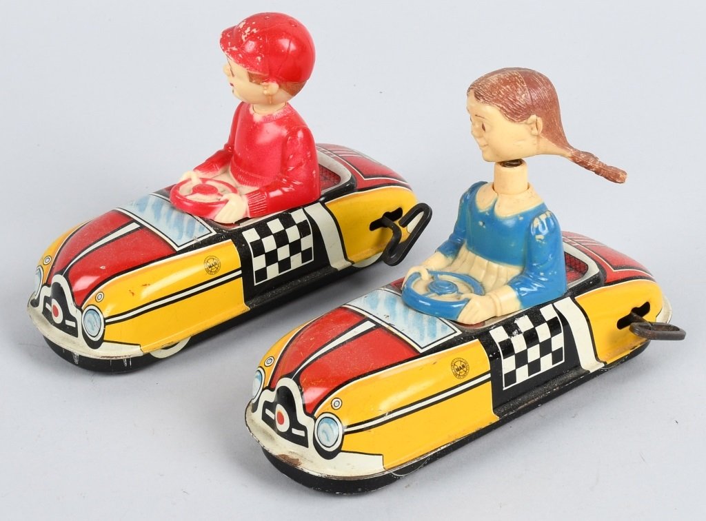 2- MARX Tin Windup DAN & DORA CARS (1 of 7)