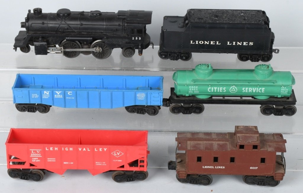 LIONEL #233 ENGINE & 4 FREIGHT CARS: Lionel #233 Engine with Tender, #6162 Gondola, #6465 Cities Tank Car, #25000 Coal Car, #6017 Caboose. Excellent