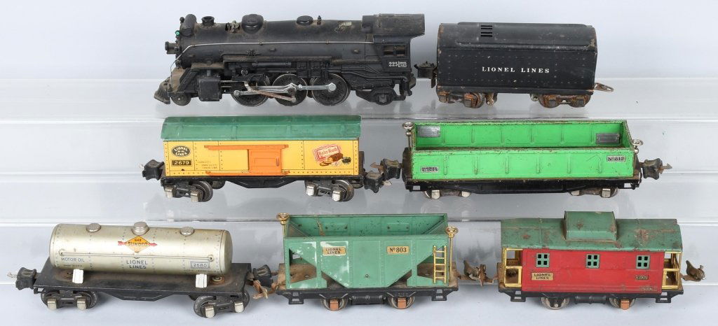 LIONEL #225 ENGINE & 5 FREIGHT CARS (1 of 6)