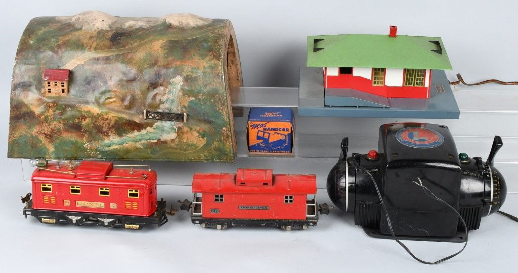 LIONEL PREWAR LOT & MORE (1 of 6)