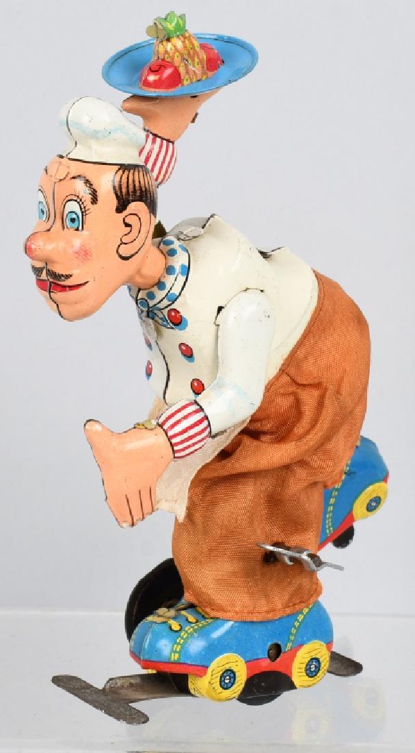 TPS Tin Windup CHEF ON ROLLER SKATES (1 of 4)