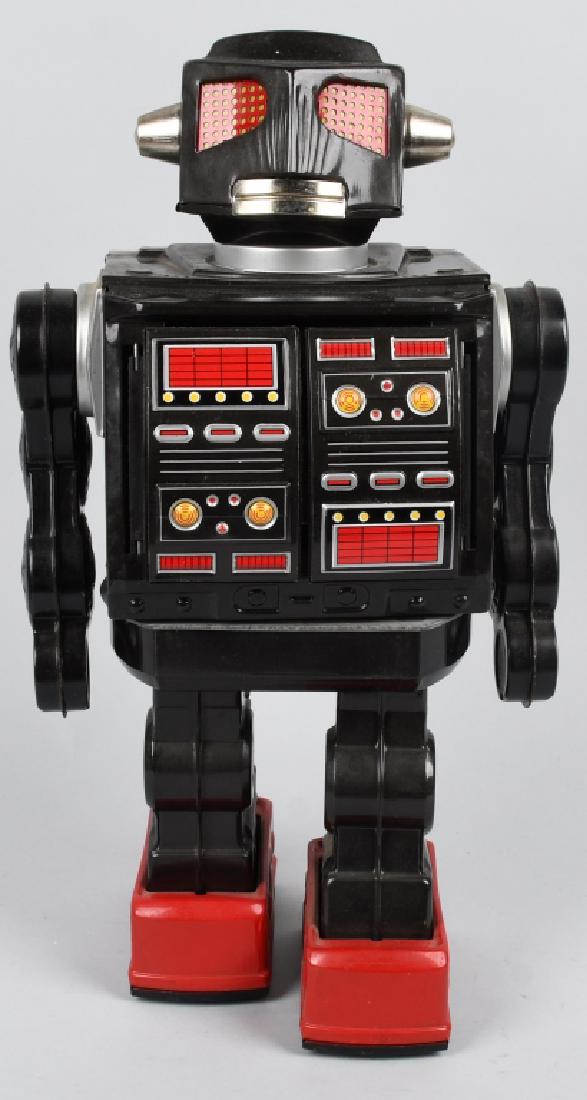 JAPAN Battery Op SUPER GIANT ROBOT (1 of 7)