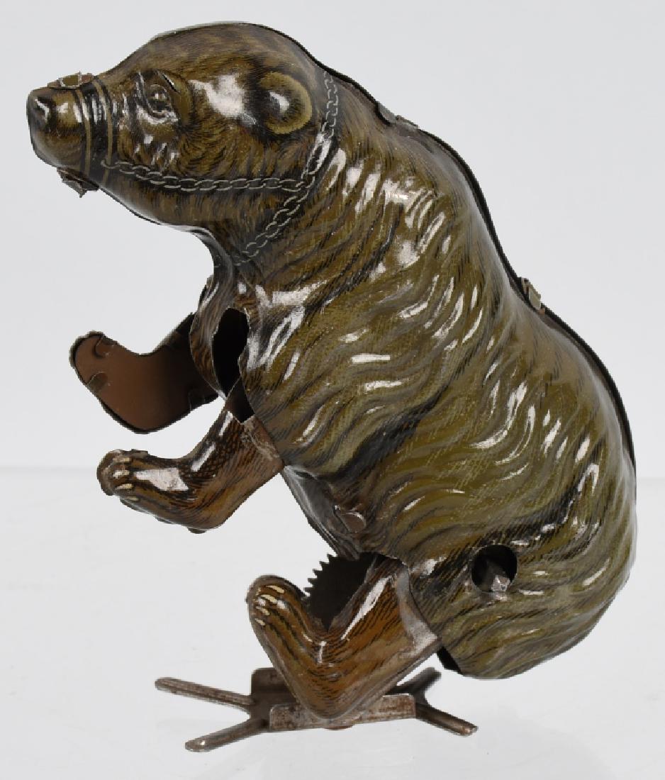 GERMAN Tin Windup CIRCUS BEAR (1 of 4)