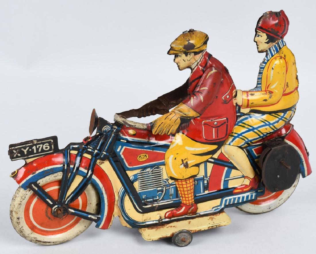 GELY Tin Windup MOTORCYCLE & RIDERS (1 of 6)