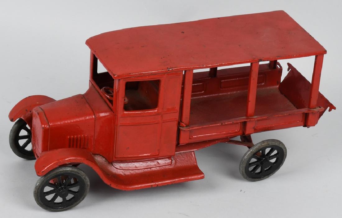 BUDDY L Pressed Steel HUCKSTER FLIVVER (1 of 6)