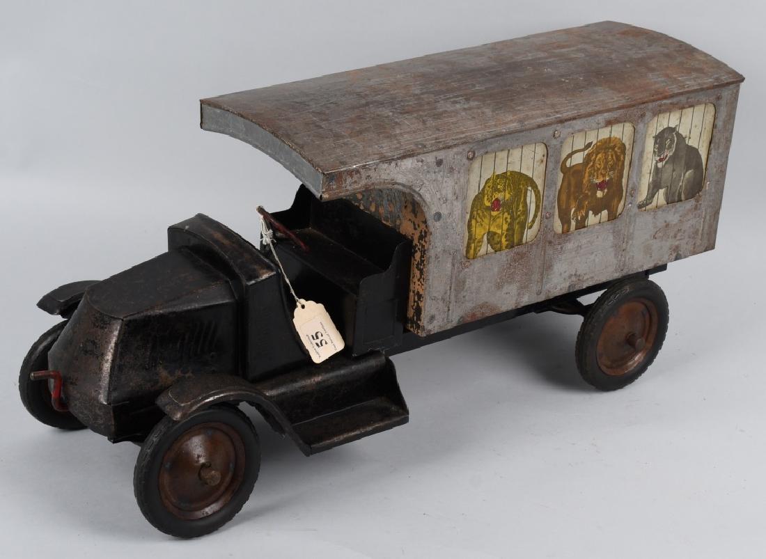 AMERICAN NATIONAL 1920's MACK CIRCUS TRUCK (1 of 8)