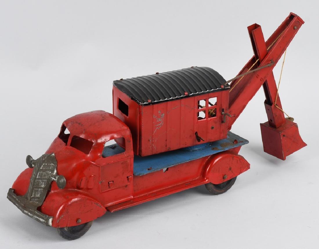 MARX 1930's pressed steel STEAM SHOVEL TRUCK (1 of 5)