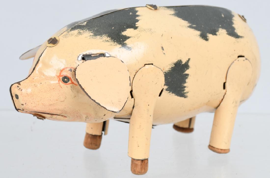 US ZONE GERMAN Tin Windup PIG (1 of 4)