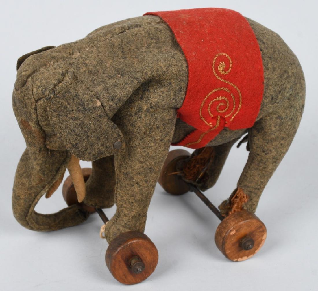 STEIFF EARLY CIRCUS ELEPHANT on WHEELS (1 of 7)