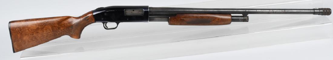 MOSSBERG MODEL 600 AT, 12 GA. PUMP SHOTGUN: SN H027998A, 28" barrel with excellent bore. 12 gauge with adjustable "C-Lect" choke. Chambered for 2 3/4" and 3" shells. Nice finish on receiver, barrel has thin finish with loss. Checkered wood stoc