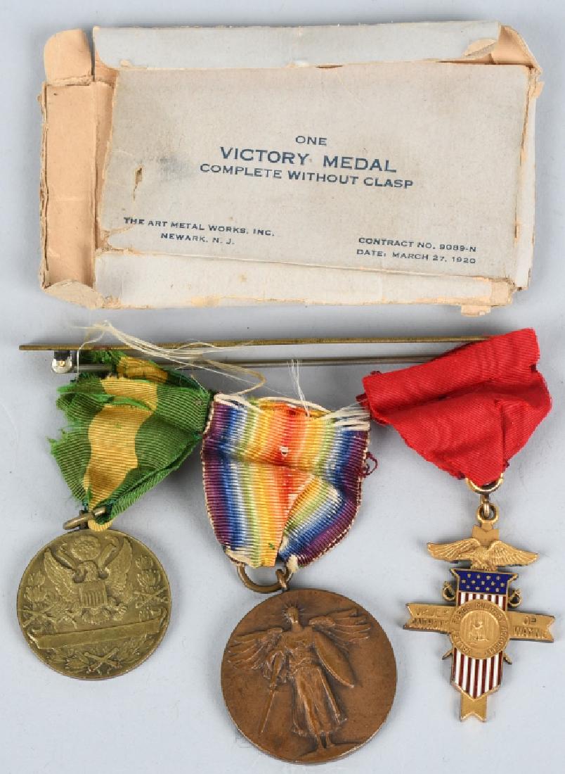 WWI U.S. MEDAL BAR - MEXICAN BORDER SERVICE , ETC: World War One medal bar including a Mexican Border Service Medal (unnumbered) , U.S. Victory Medal with original box, and a Valley Forge Military Academy Order of Anthony Wayne Medal. Ribbons are fray