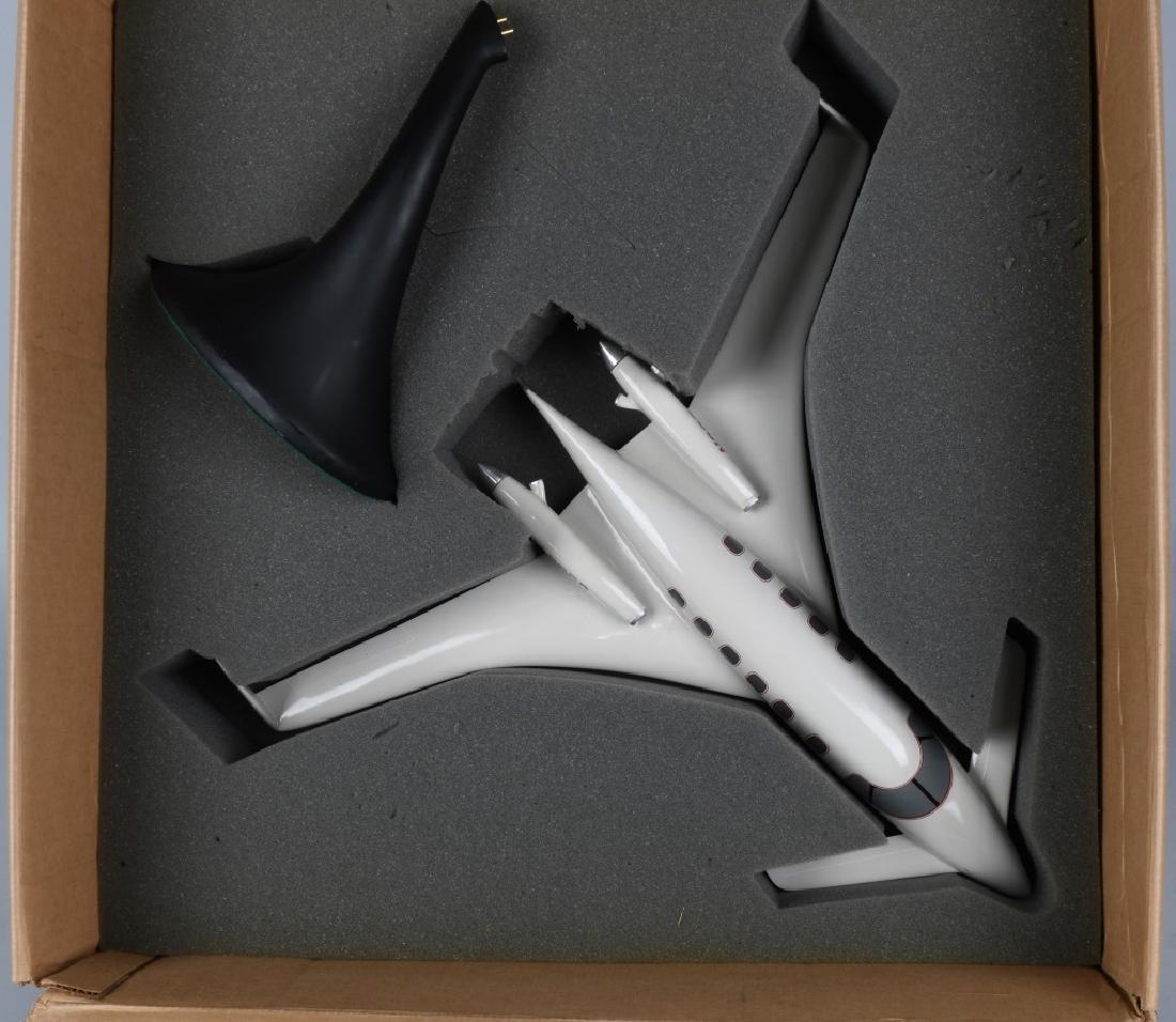 BEECHCRAFT STARSHIP FACTORY MODEL w/ BOX (1 of 4)
