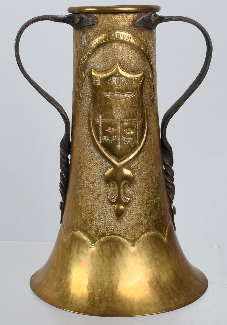 URBIS PALLADIUM ET GENTIS KING HENRY IV VASE (1 of 9)