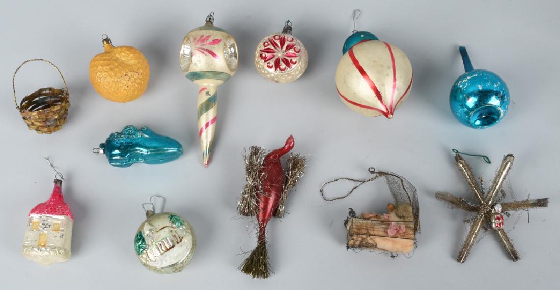 12-VINTAGE CHRISTMAS ORNAMENTS (1 of 9)