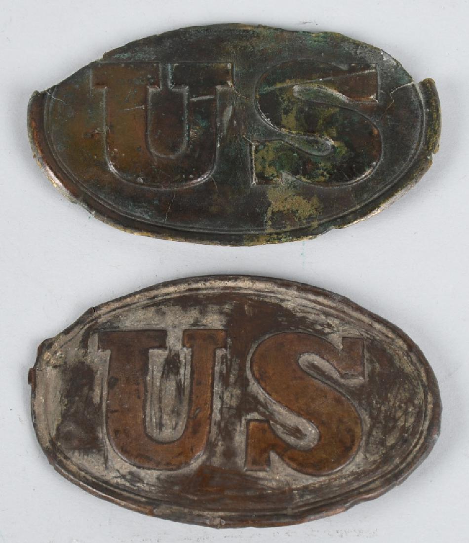 CIVIL WAR US DUG BELT PLATE & CARTRIDGE BOX PLATE: US belt buckle and a cartridge box plate both have been dug. Brass lead filled US plates is in excellent excavated condition as found with beautiful uncleaned patina. These early style excavated US be