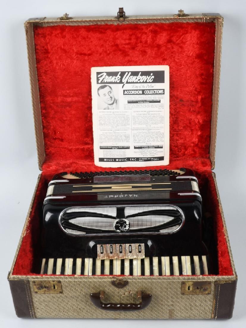 VINTAGE MAJORET ACCORDION w/ CASE: Beautiful full size Majoret Accordion. Very nice original condition. Great looking details. Has original straps. Comes case. A very collectible accordion. 19"x18" Excellent