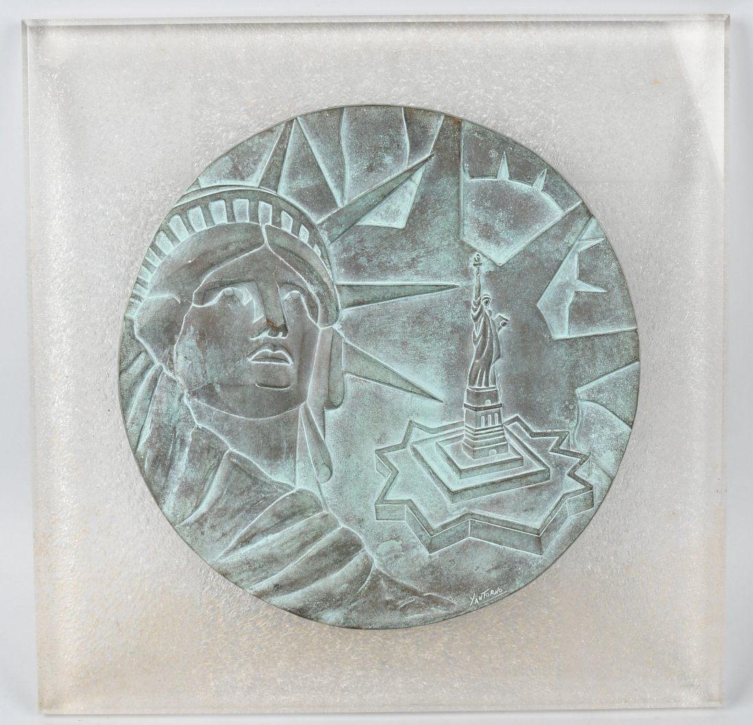 YANTORNO STATUE OF LIBERTY BRONZE & ACRYLIC ART: Excellent Bronze Statue of Liberty Sculpture set on Clear Acrylic Square. Made to be wall mounted. Has a 3D effect. Signed by artist Yantorno. Beautiful piece. 24"x24" Excellent
