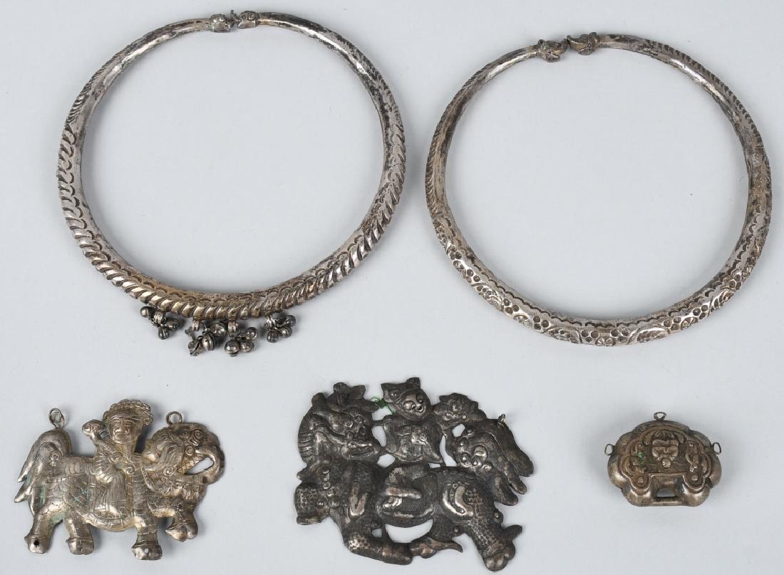 5 pcs ELEPHANT BUDDHIST SILVER JEWELRY: 5 items in total of unmarked silver with an Elephant Motif. Excellent