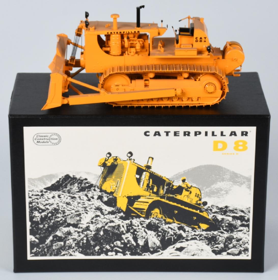 CLASSIC CONSTRUCTION MODELS 1:24 brass CAT D8H: Wonderfully detailed painted brass model of a Caterpillar D8H track type tractor. Unplayed with in the original box and shipping box. Made in limited quanities, and was very expensive when produced. E