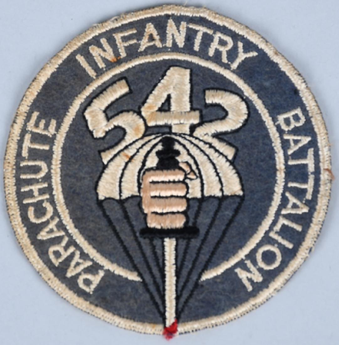 WWII 542nd AIRBORNE PARATROOPER POCKET FELT PATCH: US Army 542nd Parachute Infantry Battalion Patch in excellent condition. Patch is embroidered directly on felt and has no moth damage. The 542nd Infantry Regiment was activated at Fort Benning, Georgi