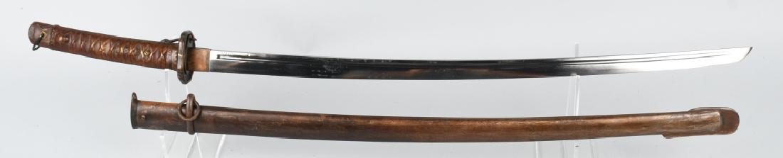JAPANESE WWII ARMY NCO SHIN GUNTO KATANA SWORD: Nice original Type 95 first model WWII Japanese NCO Shin Gunto katana with matching serial numbers 13353 on blade and saya throat. Unpainted copper tsuka denotes first model production. Bright blade w