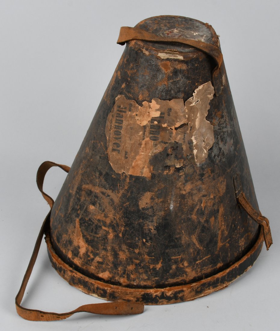 WW1 IMPERIAL GERMAN PICKELHAUBE TRANSPORT CASE: A 19th Century black leather carrying case for an Imperial German Officers Spiked Pickelhaube helmet. This two piece box needs a little TLC but with a little work it will clean up. Inside it is cream