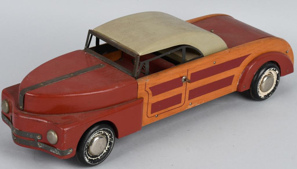 BUDDY L WOODEN WOODY CONVERTIBLE: All original War Time wooden Buddy L Woody Convertible. 17" Very Good