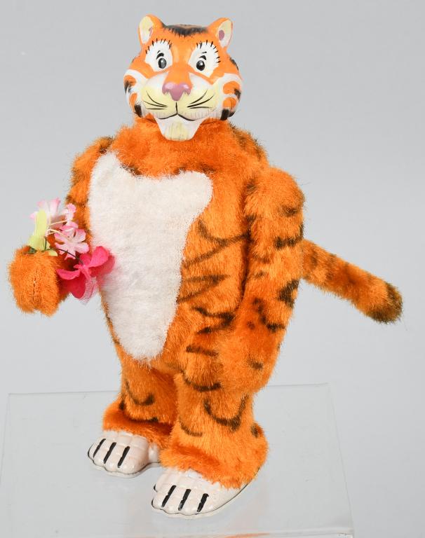 MARX plush tin windup "ESSO'" WALKING TIGER: Nice looking Marx toy that resembles the ESSO Tiger. Works well and is clean. 8" Excellent