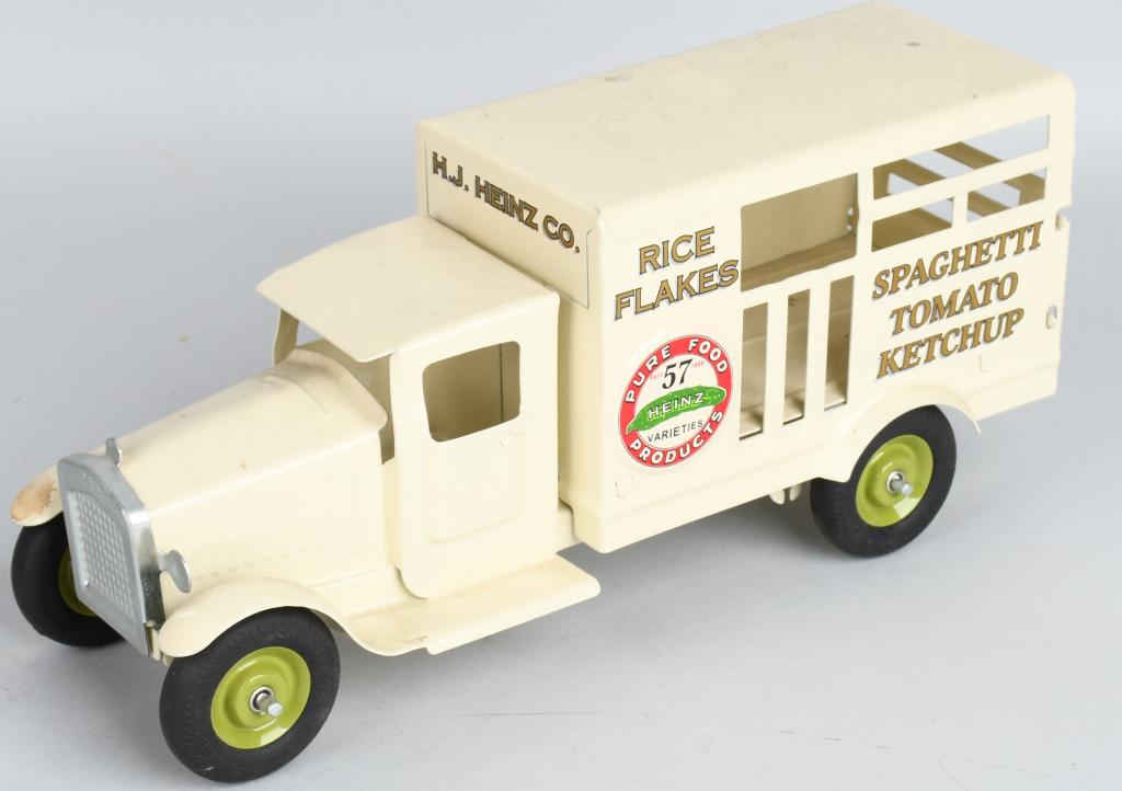 METALCRAFT FIRSTGEAR HEINZ PICKLE TRUCK: Excellent remake of the classic Heinz Pickle Truck. 11 1/2" Excellent