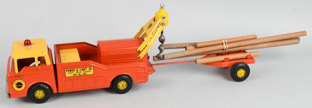 NYLINT POWER & LIGHT TRUCK and TRAILER: Nice looking truck has original paint and decals. Truck is 19", trailer is 12'" including tongue. Very Good