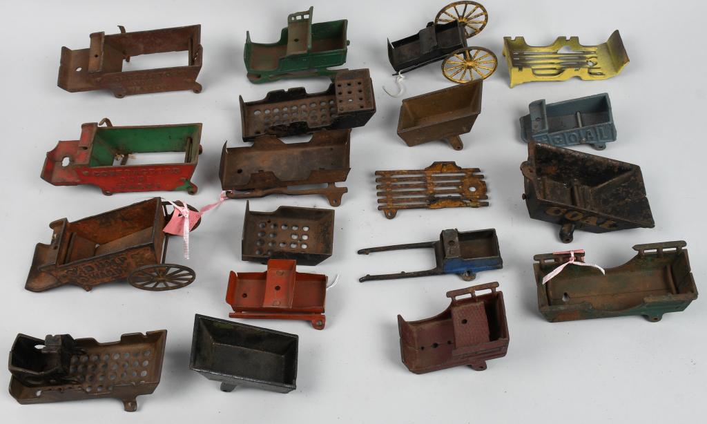 LARGE LOT VINTAGE cast iron HORSE DRAWN PARTS: Nice diverse lot of vintage parts in various conditions. There are parts from manufactures such as Hubley, Kenton and Shimer to name a few. Largest is 8" Fair-Good