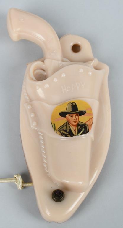 ALADDIN HOPALONG CASSIDY NIGHTLIGHT: All original wityh no breaks. Has very nice Hoppy decal. 10" Excellent