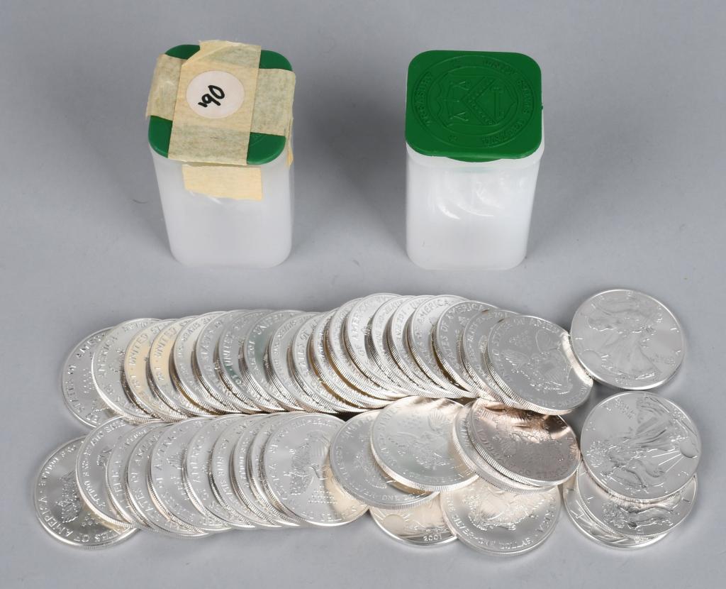 40- 2001& 1990 $1 SILVER EAGLE COINS (1 of 2)