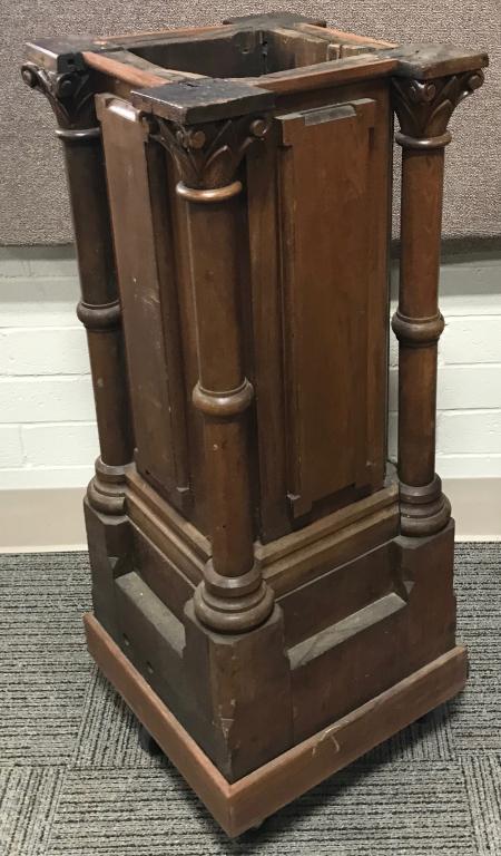 ORNATE OAK SLOT MACHINE BASE: Very ornate oak slot machine base. 38"x16"x16"