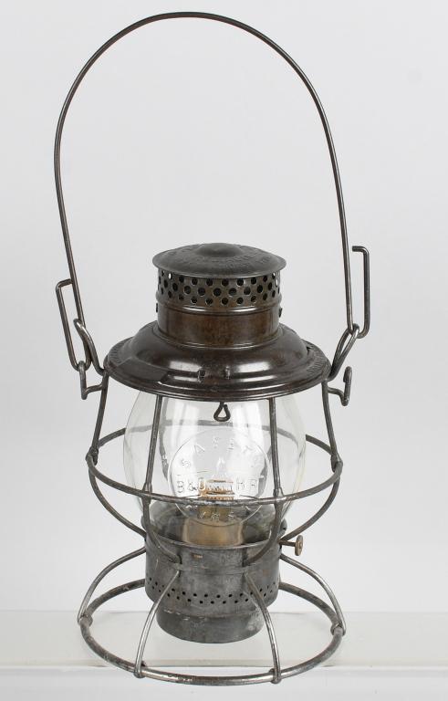 SCARCE EMBOSSED TALL GLOBE B&O RAILROAD LANTERN: This is a scarce circa 1910 tall globe non smoking Loco embossed B&O railroad on top of lantern as well as a marked globe. Excellent condition.