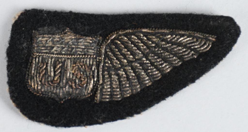 WW1 US ARMY AIR SERVICE OBSERVOR PILOT HALF WING: Beautiful hand embroidered US Air Service half wing or Observer Pilot Wing measuring just at 2 inches with exceptional detailing to the wings, shield and US. Half wings are exceedingly rarer that pilo
