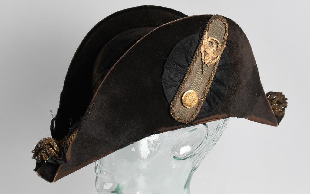 US ARMY STAFF OFFICER'S CHAPEAU DE BRAS HAT: US Army officer Chapeau De Bras folding bicorn. Cap is made out of beaver with a black cockade and on top of the cockade is a Federal Eagle with a staff officer's button. Stamped F.J. Melberger Washin