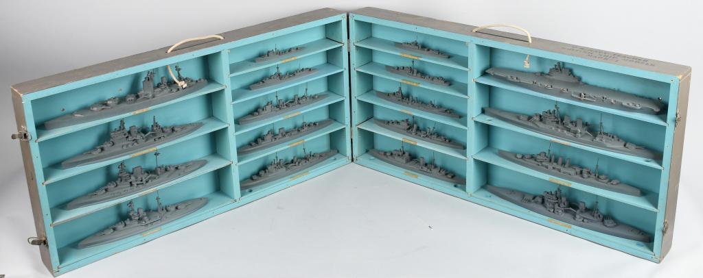 WWII US NAVY SHIP MODEL SET MKI BRITISH NAVY: WWII US Navy teaching aid for ship identification. Titled British Navy Ship Models Mark I made by Framburg and dated 12/43 and contains 18 ships at the scale of 1:600. Ships included are 1) BB Battles