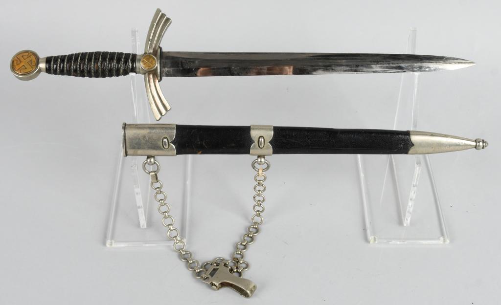 WWII NAZI GERMAN LUFTWAFFE FIRST PATTERN DAGGER: Early roughly 30cm long bright nickel/silver plated drop forged steel double edged stiletto style blade with a flat central plane. The blade is still very bright and clean and shows minimal light surf