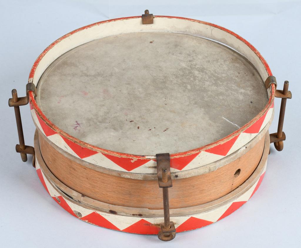WWII NAZI GERMAN HJ CHILD’S MARCHING DRUM: A small 23cm diameter drum, with skins to either face. The small size would most probably indicate that this example was intended as a child’s toy drum. Every Hitler Youth "Bann" (Regiment) had a ba