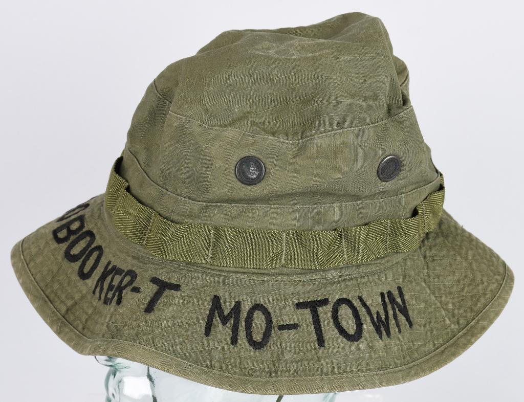 VIETNAM US EMBROIDERED 505th ABN REGIMENT BOONIE: Vietnam War era US issue OD Green ripstop jungle boonie hat with vents and foliage loops. Uniquely embroidered around the brim with a set of basic parachutist jump wings, and the words "1 / 505 BRO BO
