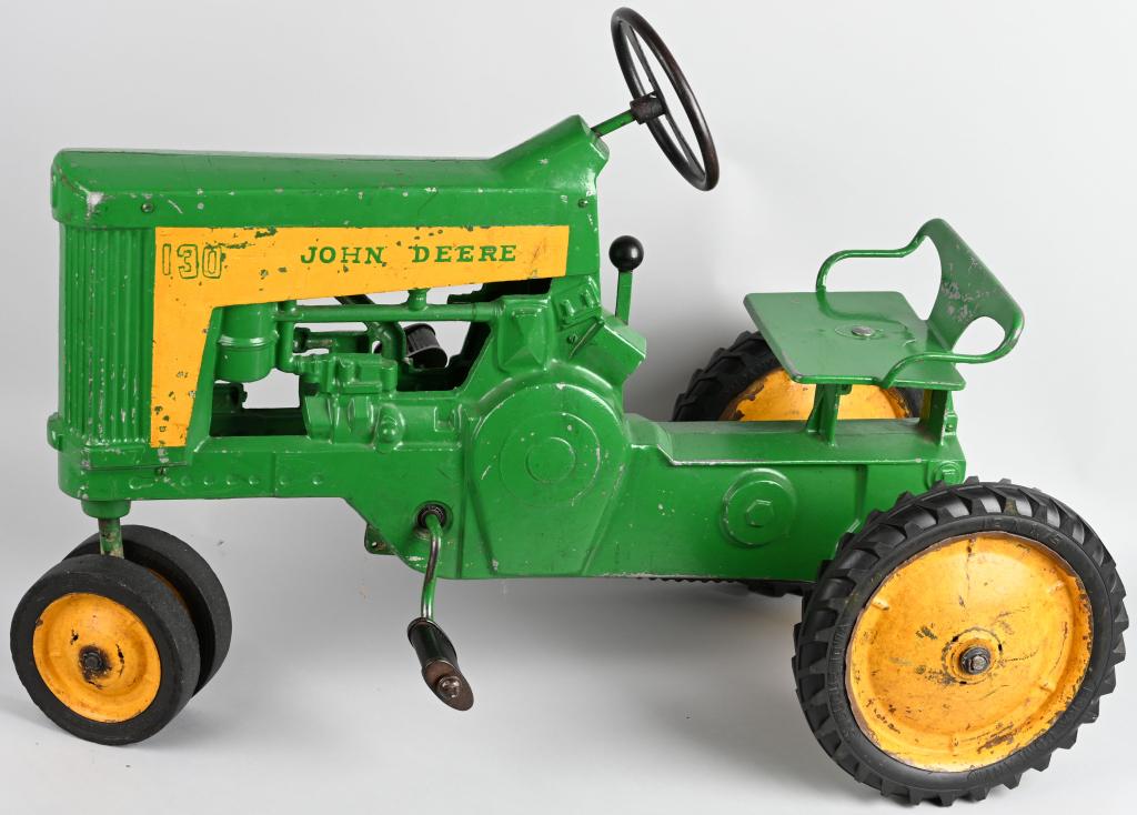 Eska John Deere 130 Pedal Tractor