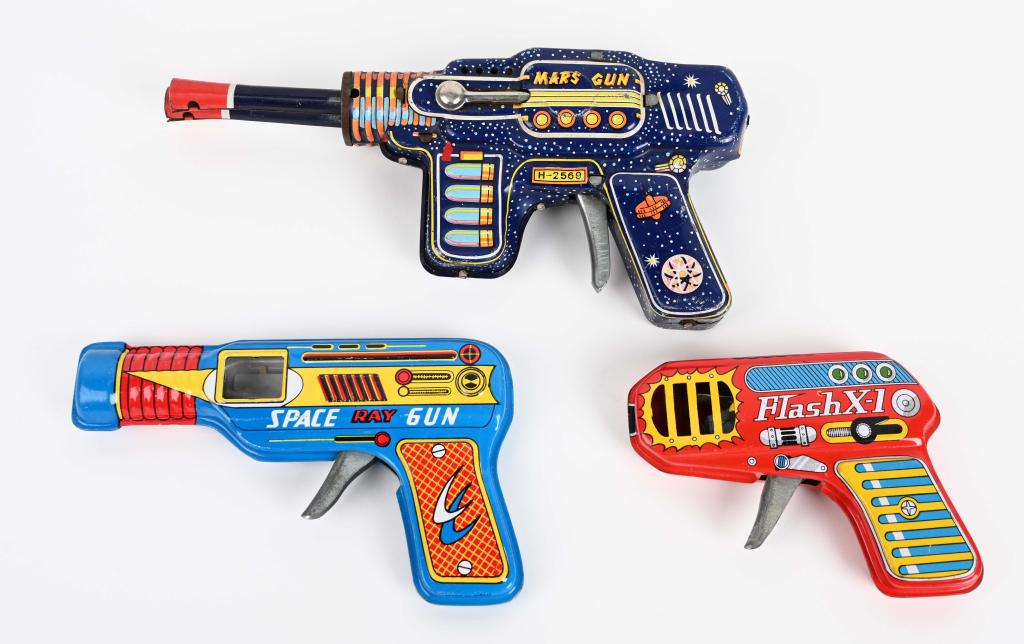 3- VINTAGE TIN SPACE GUNS: Includes Mars Gun, Space Ray Gun, and Flash X-1 Gun. Largest 9" Excellent