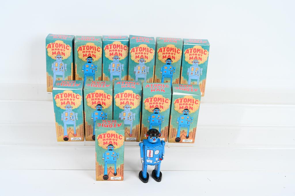 12- ATOMIC ROBOT MAN ROBOTS MIB: Contemporary